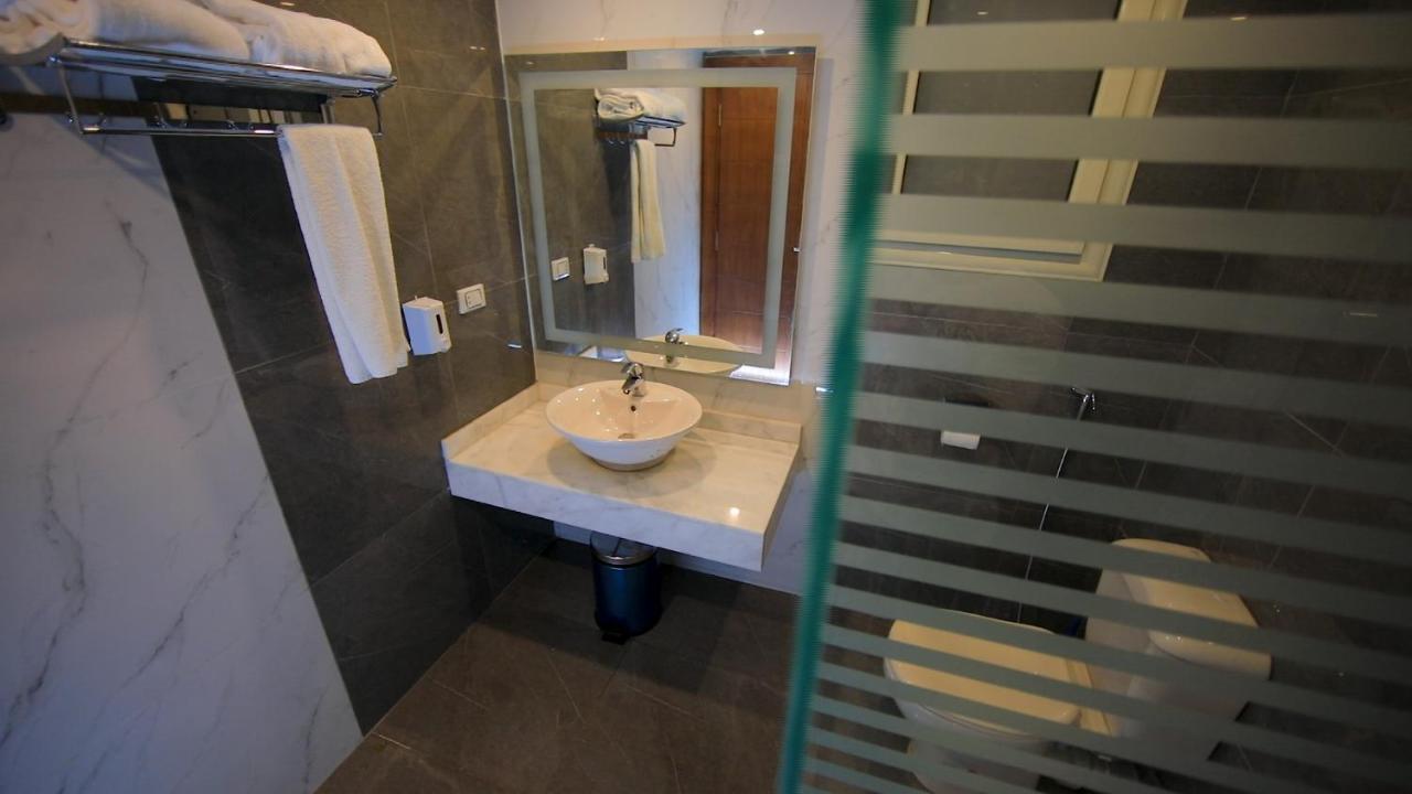 Villa 14 Suites 6th of October City Buitenkant foto
